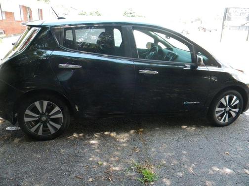 Super Black 2015 Nissan Leaf SV