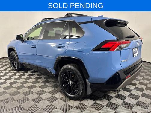 2022 Toyota RAV4 Hybrid SE
