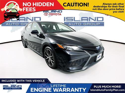 2022 Toyota Camry Hybrid SE