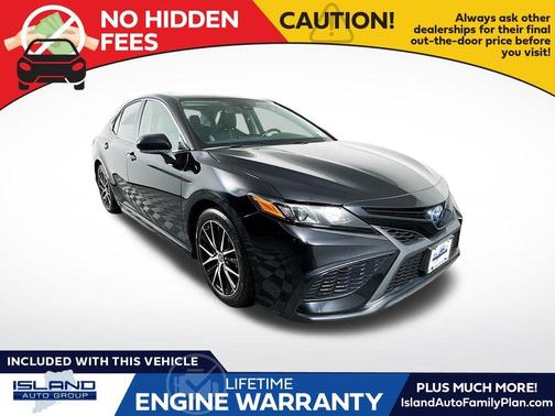 2022 Toyota Camry Hybrid SE