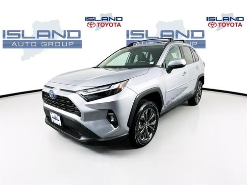 2022 Toyota RAV4 Hybrid XLE Premium