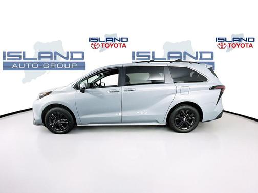 2024 Toyota Sienna Woodland Edition