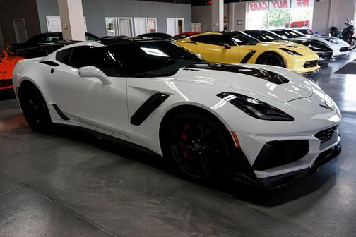 Arctic White 2019 Chevrolet Corvette ZR1