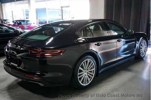 2018 Porsche Panamera Base