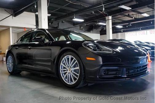 2018 Porsche Panamera Base
