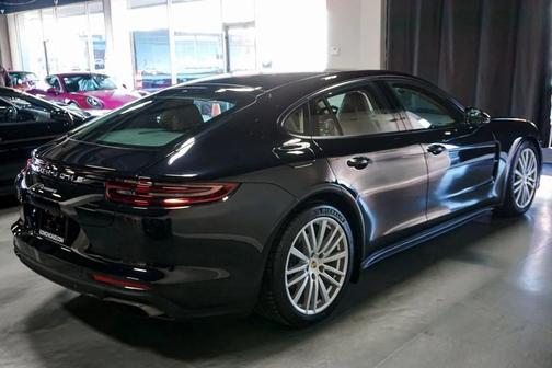 2018 Porsche Panamera *Premium Package Plus* *Adaptive Cruise* *$100k MSRP*