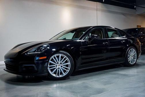 2018 Porsche Panamera *Premium Package Plus* *Adaptive Cruise* *$100k MSRP*