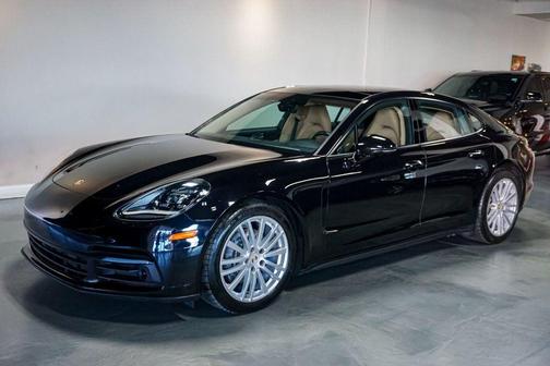 2018 Porsche Panamera *Premium Package Plus* *Adaptive Cruise* *$100k MSRP*