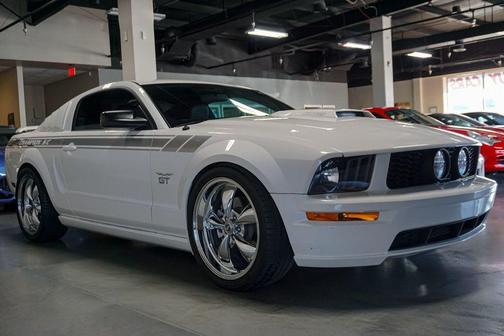 2007 Ford Mustang Base
