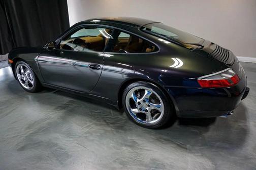 2000 Porsche 911 Carrera 4