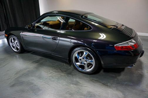 2000 Porsche 911 Carrera 4