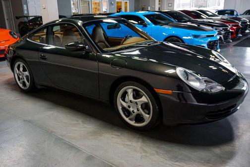 2000 Porsche 911 Carrera 4