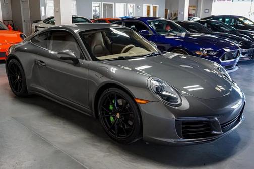 2017 Porsche 911 Carrera 4S