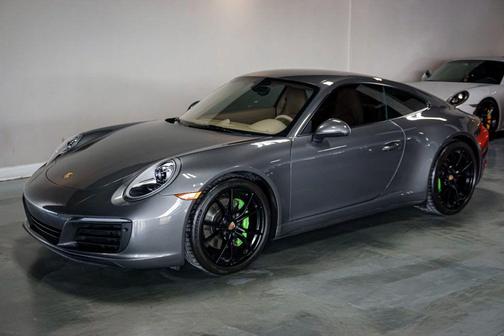 2017 Porsche 911 Carrera 4S