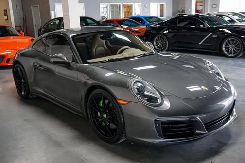 2017 Porsche 911 Carrera 4S