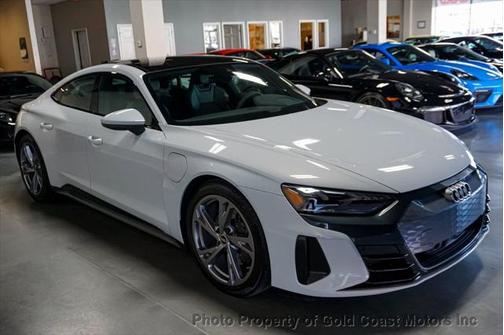 2022 Audi e-tron GT Premium Plus