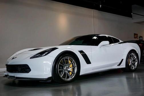 Arctic White 2019 Chevrolet Corvette Z06