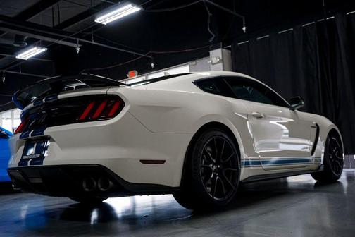 2020 Ford Shelby GT350 Base