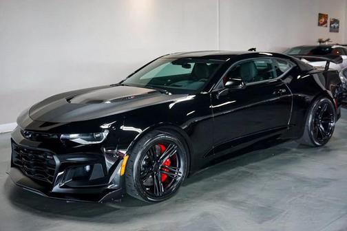 2018 Chevrolet Camaro *1LE Track Package* *6-Speed Manual* *Only 28 Miles*