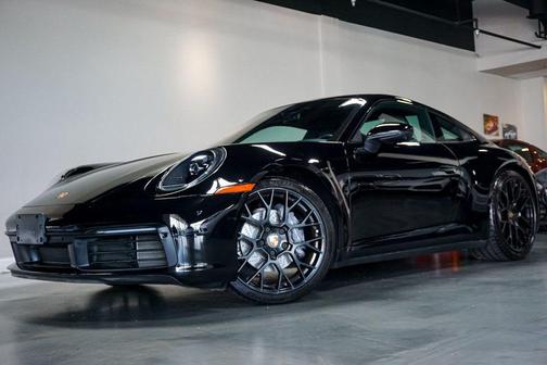 2022 Porsche 911 Carrera 4