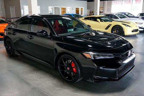 Crystal Black Pearl 2025 Honda Civic Type R *Civic Type-R* 6-Speed Manual* *Only 2k Miles*