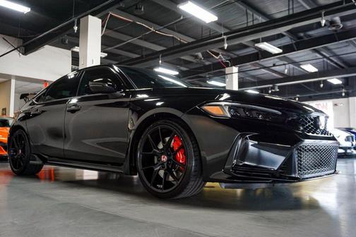 Crystal Black Pearl 2025 Honda Civic Type R *Civic Type-R* 6-Speed Manual* *Only 2k Miles*