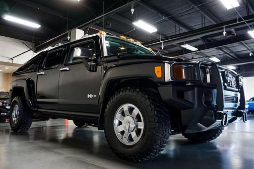 2009 Hummer H3T Alpha