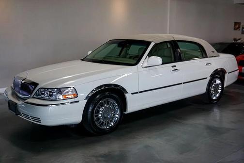 2006 Lincoln Town Car Signature
