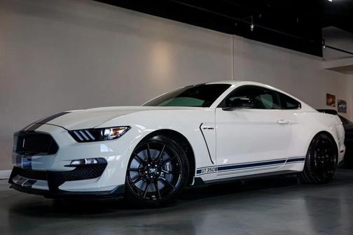 2020 Ford Shelby GT350 Base