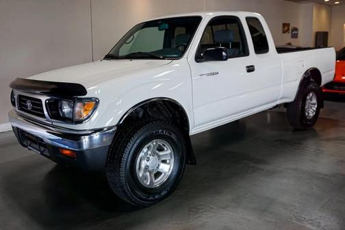 Super White 1997 Toyota Tacoma Base