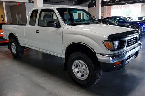 Super White 1997 Toyota Tacoma Base