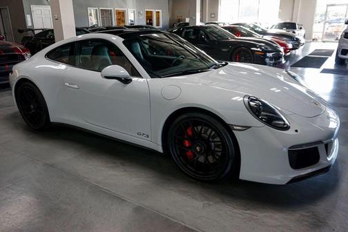 2018 Porsche 911 Carrera GTS