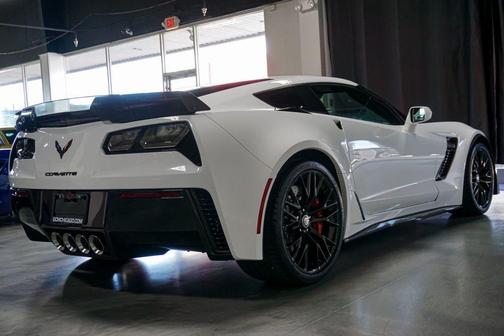 Arctic White 2019 Chevrolet Corvette Z06