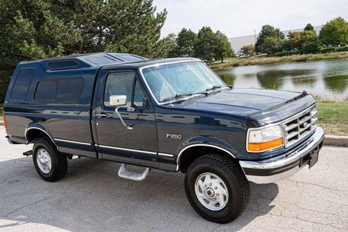 1996 Ford F-250 *4WD* *7.5L 8 Cylinder* *West Coast Truck* *Matching Topper*