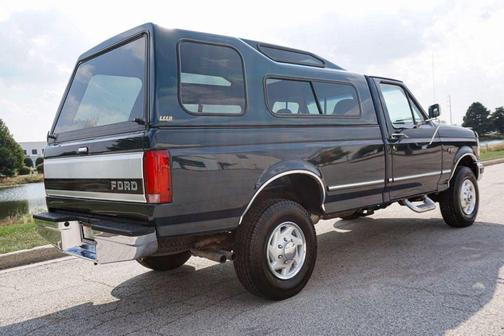 1996 Ford F-250 *4WD* *7.5L 8 Cylinder* *West Coast Truck* *Matching Topper*
