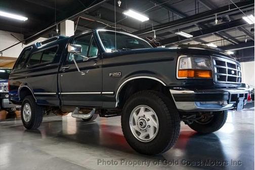 1996 Ford F-250 *4WD* *7.5L 8 Cylinder* *West Coast Truck* *Matching Topper*