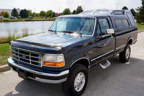 1996 Ford F-250 *4WD* *7.5L 8 Cylinder* *West Coast Truck* *Matching Topper*