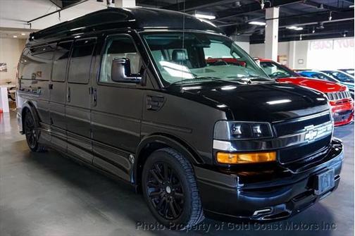 2021 Chevrolet Express 2500 *Explorer Limited SE* *9-Passenger*