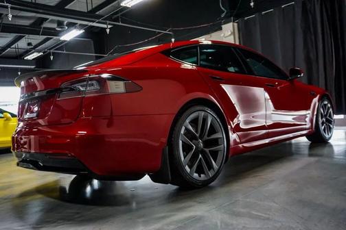 Red Multi-Coat 2022 Tesla Model S *Model S AWD* *21-Inch Arachnid Wheels* *1-Owner*