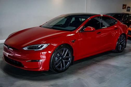 Red Multi-Coat 2022 Tesla Model S *Model S AWD* *21-Inch Arachnid Wheels* *1-Owner*