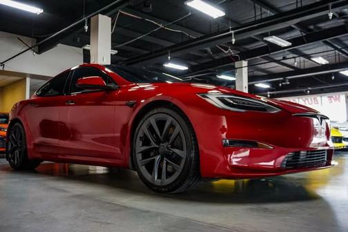 Red Multi-Coat 2022 Tesla Model S *Model S AWD* *21-Inch Arachnid Wheels* *1-Owner*