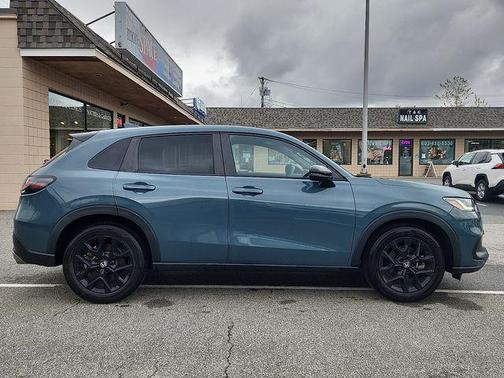 Nordic Forest Pearl 2023 Honda HR-V AWD Sport