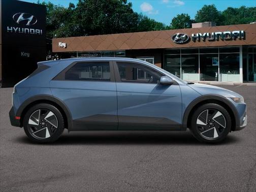 2025 Hyundai IONIQ 5 SE