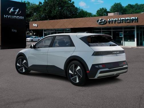 2026 Hyundai IONIQ 5 SE