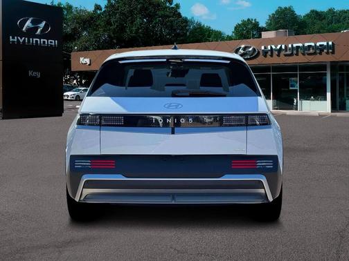 2026 Hyundai IONIQ 5 SE