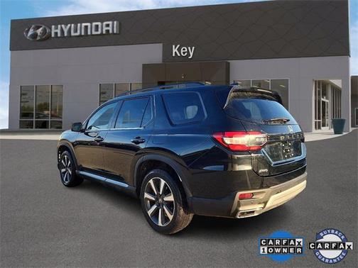 2023 Honda Pilot Touring 8-Passenger