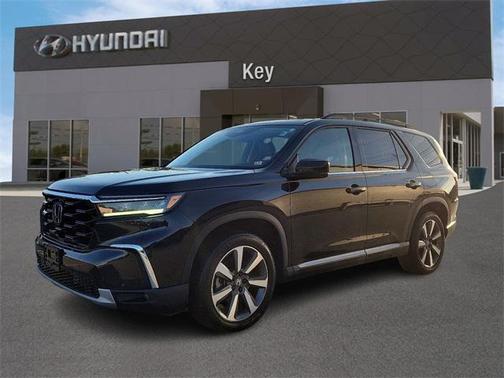 2023 Honda Pilot Touring 8-Passenger