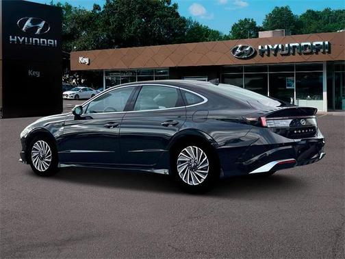 2025 Hyundai SONATA Hybrid Limited