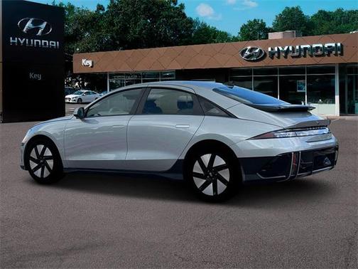 2025 Hyundai IONIQ 6 SE