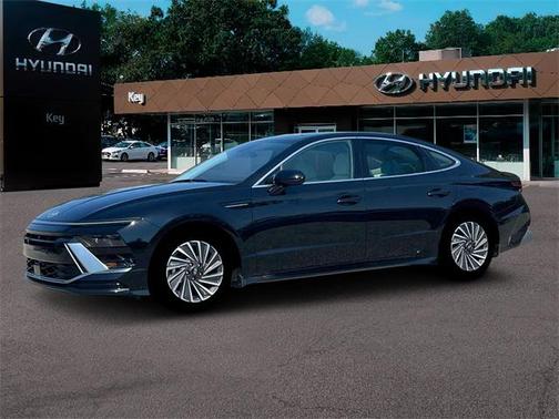 2025 Hyundai SONATA Hybrid SE